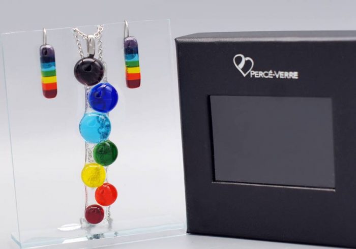 Pendant and earrings #846, "l'Artiste