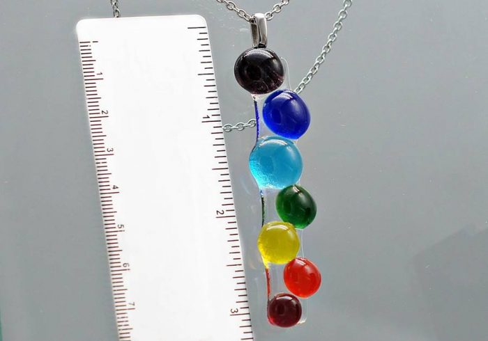 Pendant and earrings #846, "l'Artiste