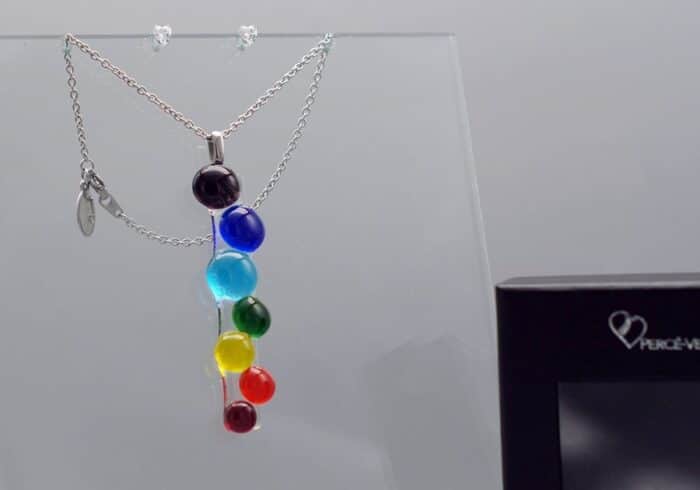 Pendant and earrings #846, "l'Artiste