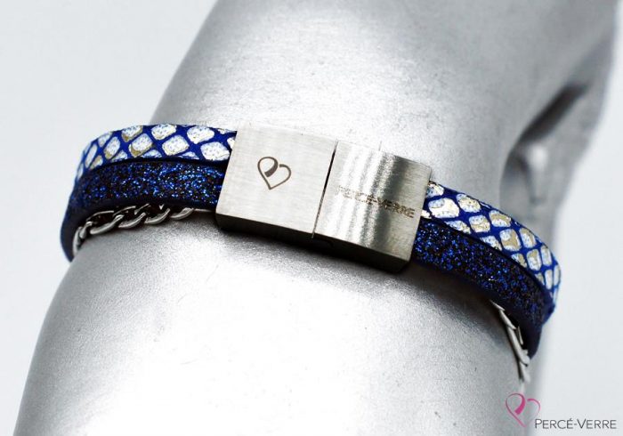 Bracelet bleu scintillant avec breloque de verre #1524 – Image 2