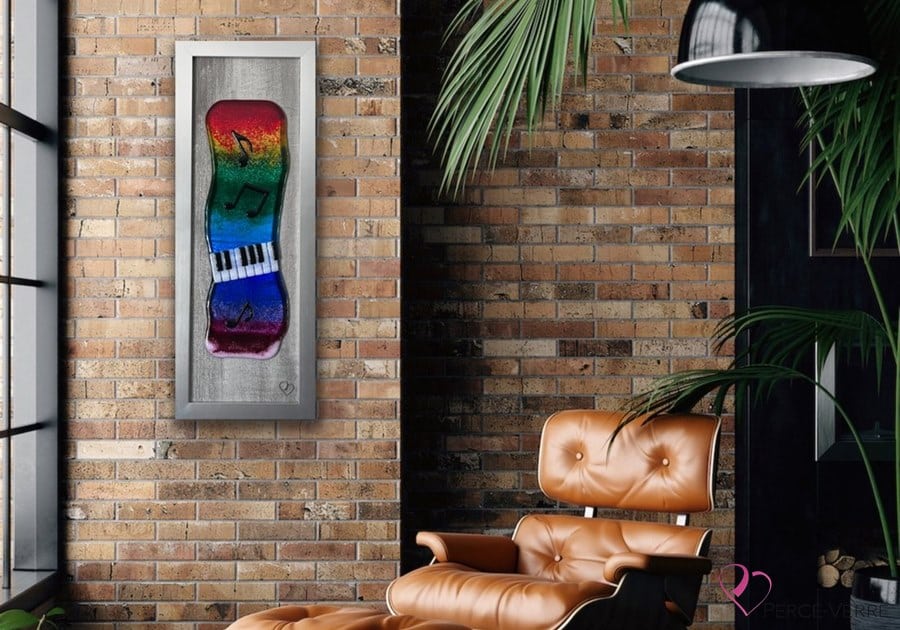 Cadre lumineux dans décor_ Percé-Verre_oeuvre d'art_HARMONIE EN COULEURS