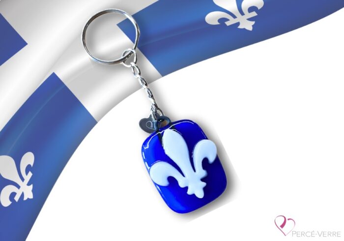 Porte-clé fleur de lys en verre fusion, création artisanale québécoise signée Percé-Verre