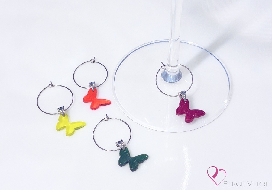 Marque-verres Papillons – couleurs chaudes – en verre fusionné fait à la main au Québec – Percé-Verre
