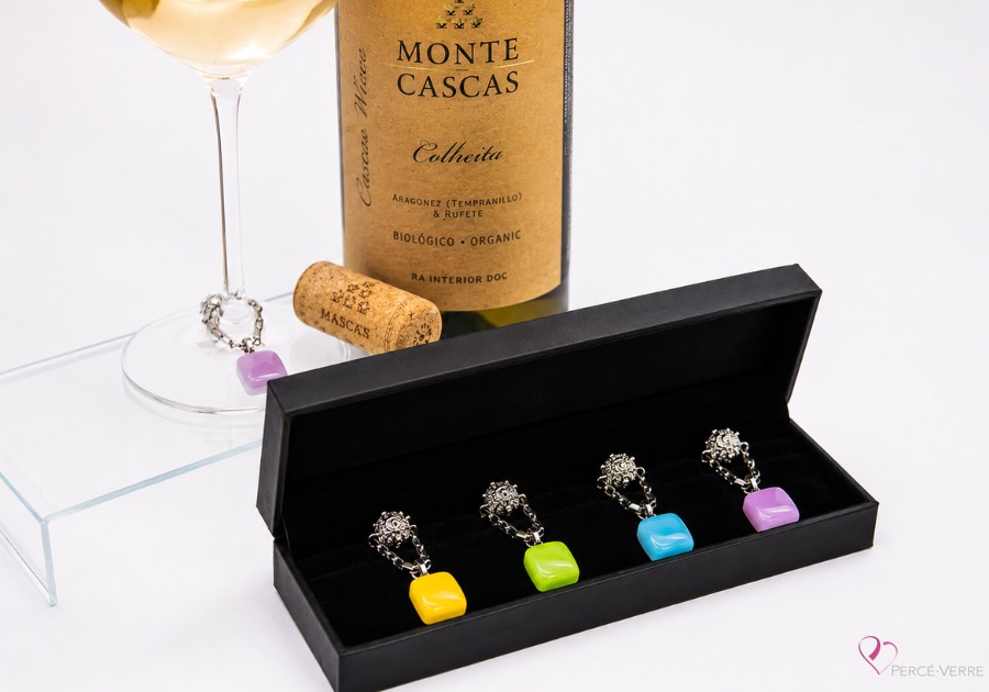 Coffret de 4 marque-verres de luxe en verre fusionné aux couleurs pastel avec attaches argentées – Percé-Verre