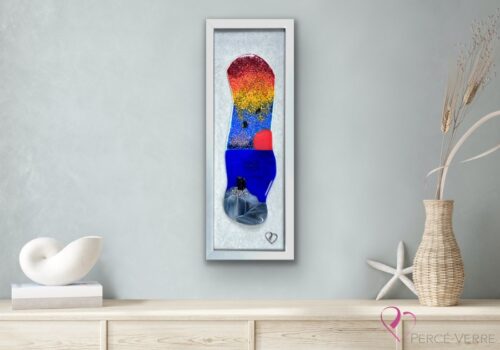 Œuvre en verre fusionné représentant un chat noir au coucher du soleil fait main au Québec – Percé-Verre