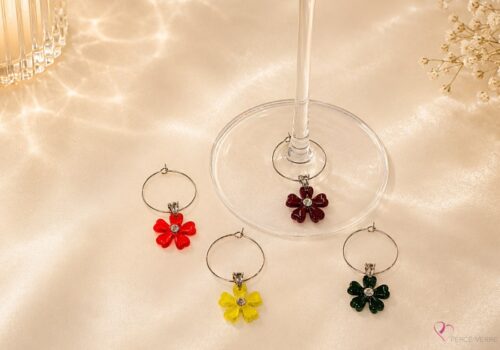 Coffret de 4 marque-verres fleurs avec cristal en verre fusionné – couleurs chaudes – Collection Les Essentiels – Percé-Verre