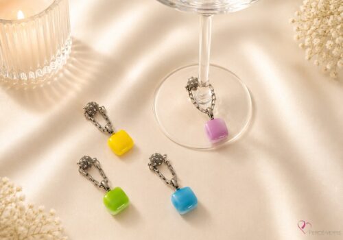 Coffret de 4 marque-verres de luxe en verre fusionné avec attache aimantée – couleurs pastel – Percé-Verre