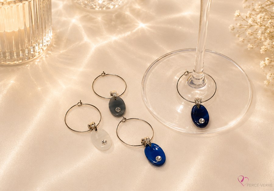 Coffret de 4 marque-verres ovales avec cristal en verre fusionné – couleurs froides – Collection Les Essentiels – Percé-Verre