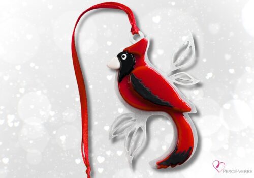 Ornement cardinal en verre fusionné fait au Québec – Collection des Fêtes Percé-Verre