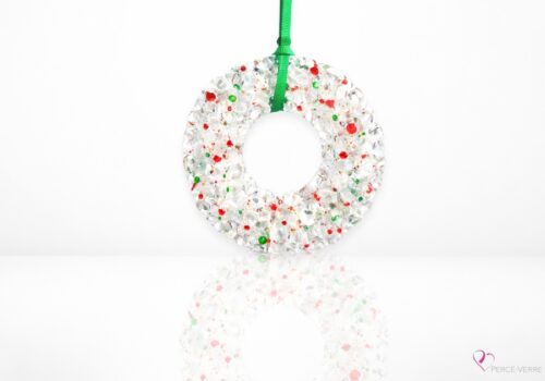 Ornement couronne cristaux rouge et vert en verre fusionné fait au Québec – Percé-Verre
